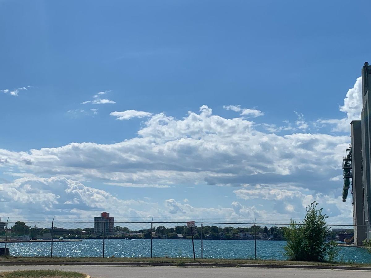 Days Inn By Wyndham Sarnia Harbourfront Dış mekan fotoğraf