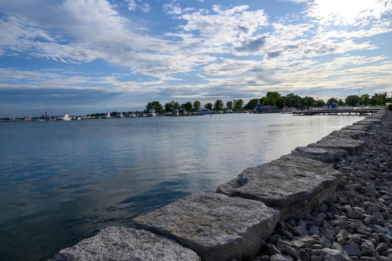 Days Inn By Wyndham Sarnia Harbourfront Dış mekan fotoğraf