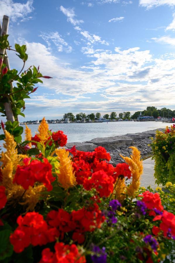 Days Inn By Wyndham Sarnia Harbourfront Dış mekan fotoğraf