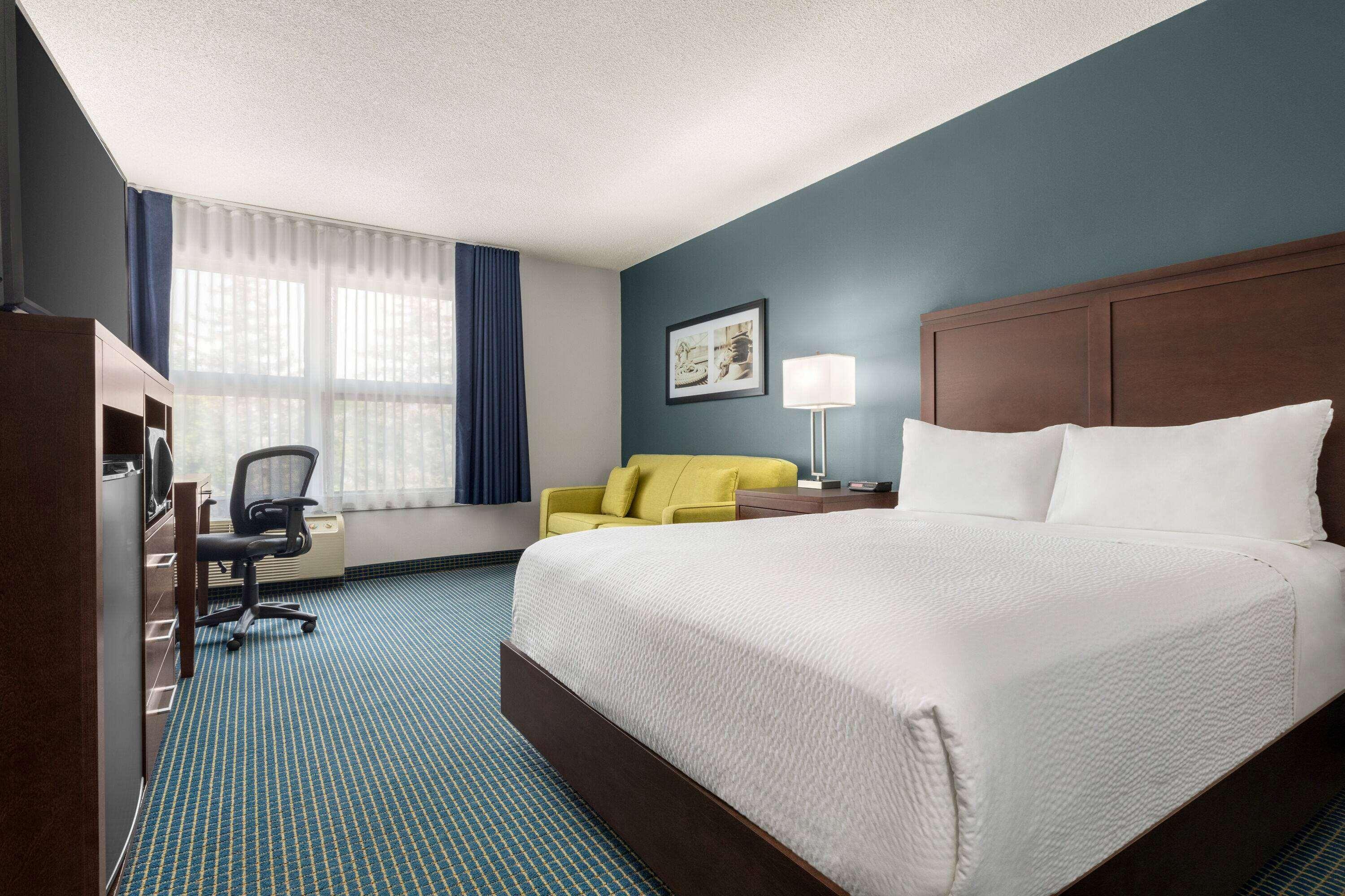 Days Inn By Wyndham Sarnia Harbourfront Dış mekan fotoğraf