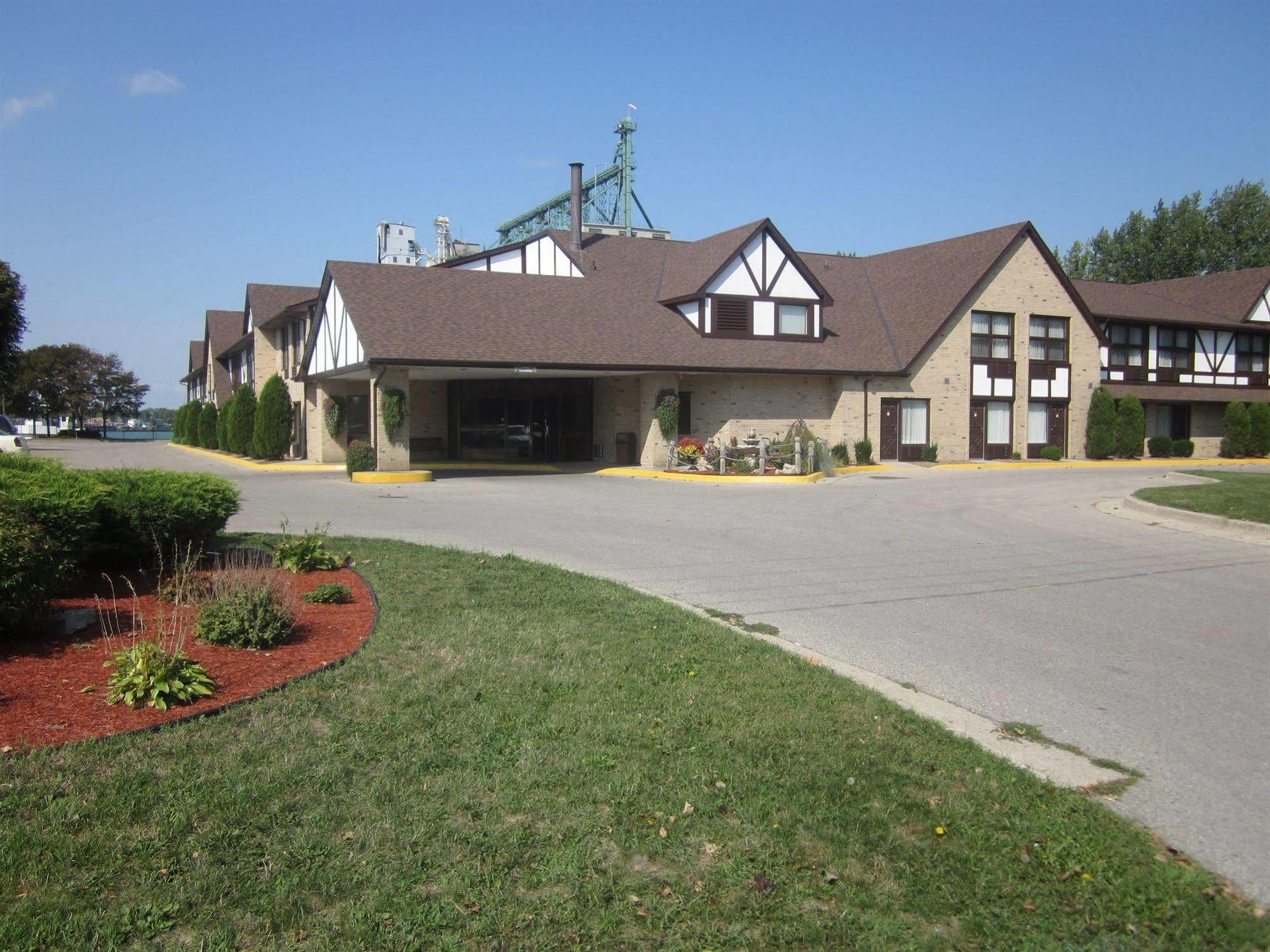 Days Inn By Wyndham Sarnia Harbourfront Dış mekan fotoğraf